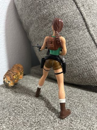 Figura de Lara Croft de Tomb Raider de 1999