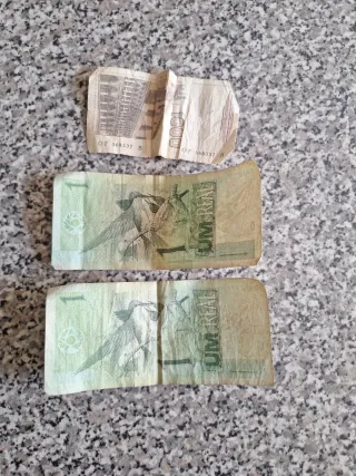 2 Billetes de 1 Real Brasileño