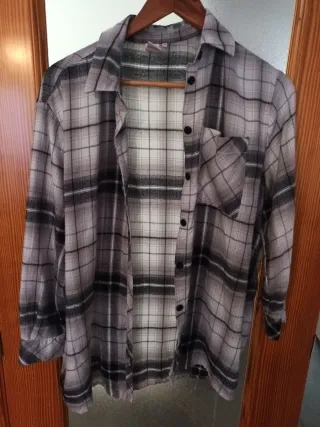 Camisa de cuadros gris y negra Talla XS