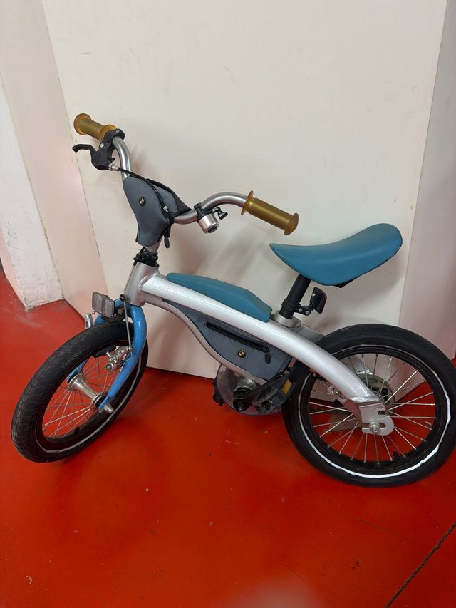 Bicicleta BMW Kidsbike Equilibrio