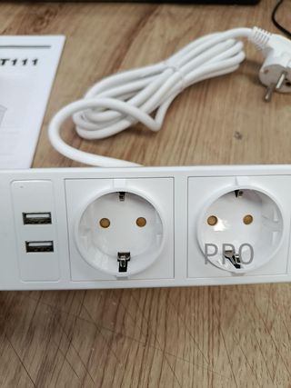 VASAGLE Tavolo Consolle Sottile con Multipresa