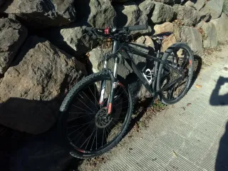 Bicicleta BTT CUBE