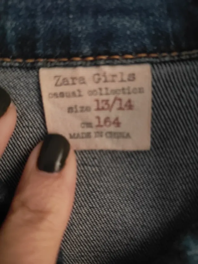 Chaqueta vaquera azul de niña