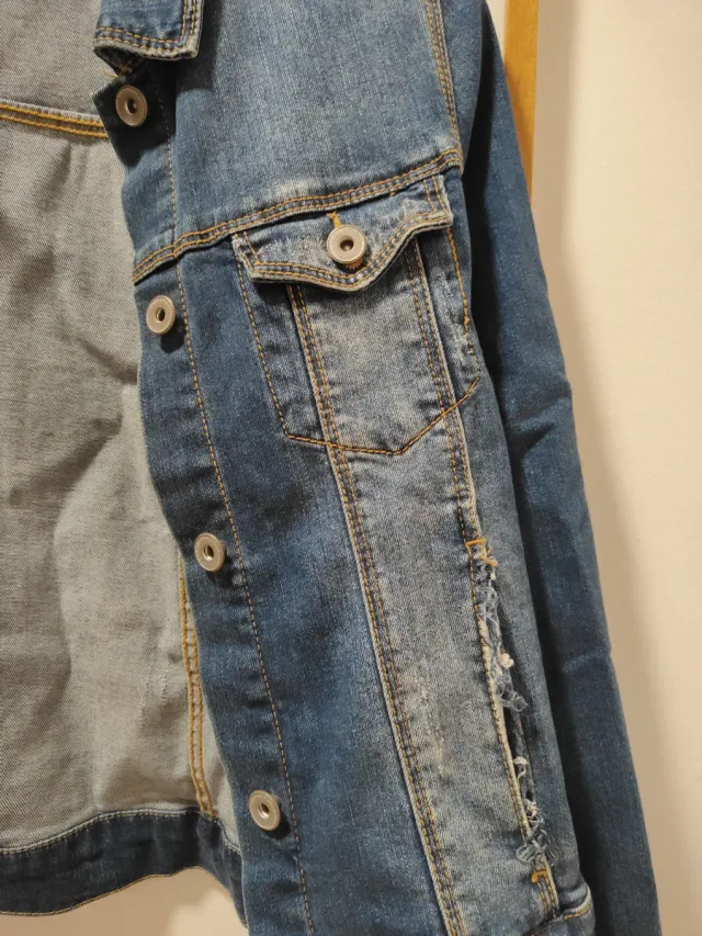 Chaqueta vaquera azul de niña