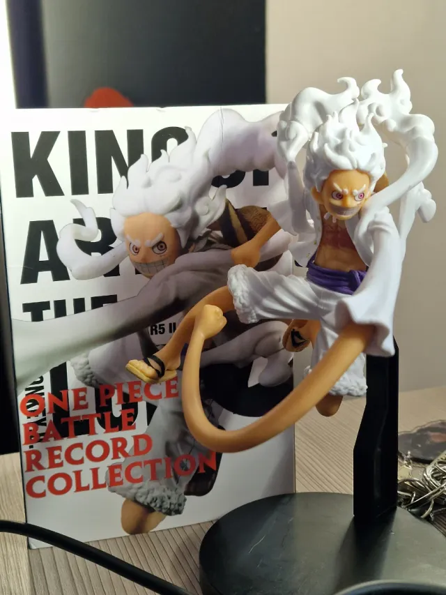 Figura Luffy Gear 5 One Piece