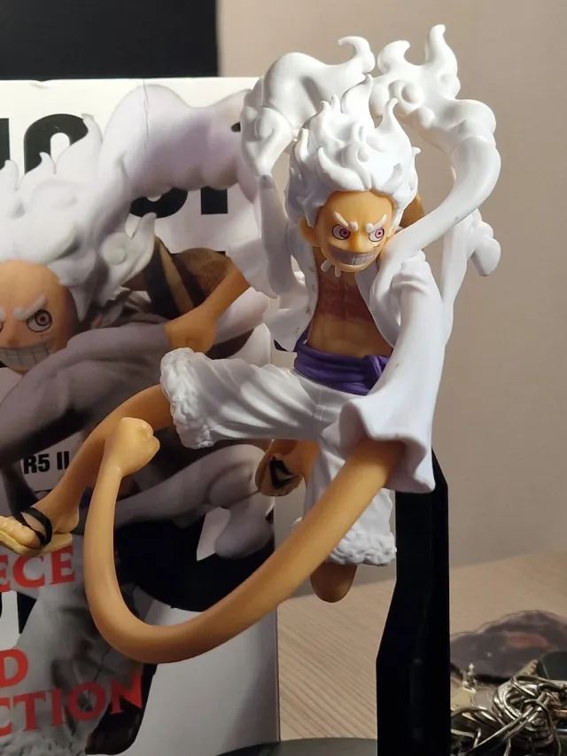 Figura Luffy Gear 5 One Piece