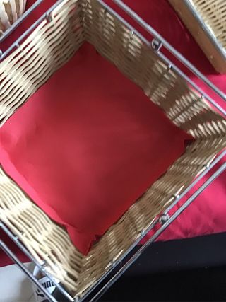 Set cestini porta pane in vimini e metallo