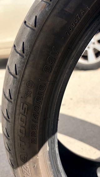 Neumáticos x2 Bridgestone Turanza T005 225/40 R19