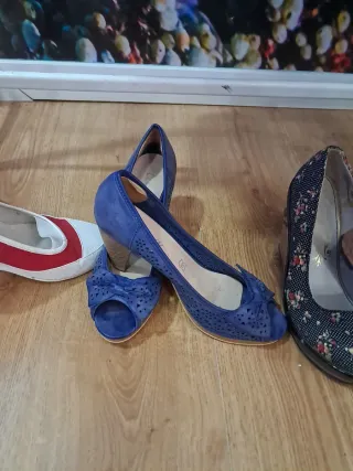 Lote 5 pares zapatos talla 39, las botas son nueva