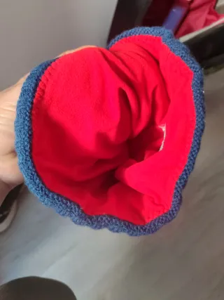 Gorro de lana con pompón