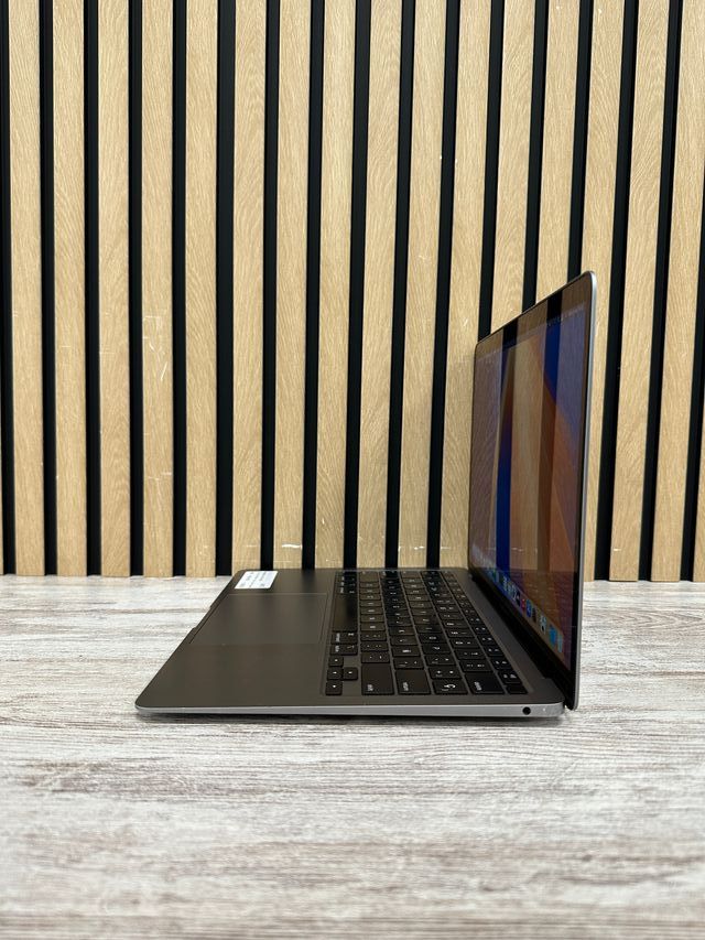 MacBook Air 13" 2020 i3 8gb 128gb SSD