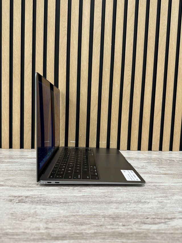 MacBook Air 13" 2020 i3 8gb 128gb SSD