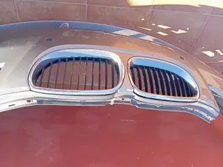 Parachoques delantero coche gris BMW 530 e60