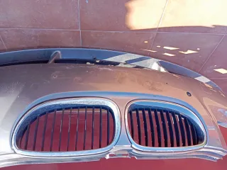 Parachoques delantero coche gris BMW 530 e60