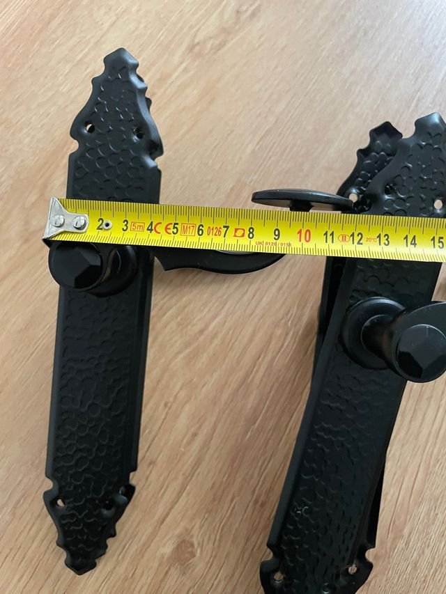 Manillas rústicas negras para puertas