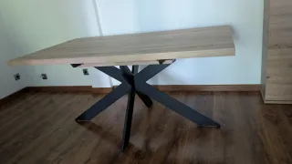 Mesa de comedor madera y metal