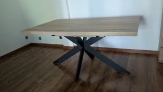 Mesa de comedor madera y metal