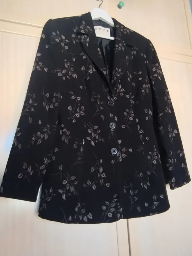 Chaqueta ROZE floral talla 40