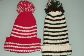 Gorros de lana con pompón
