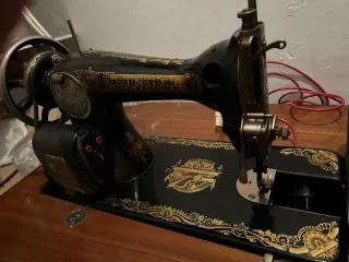 Máquina de coser Singer antigua