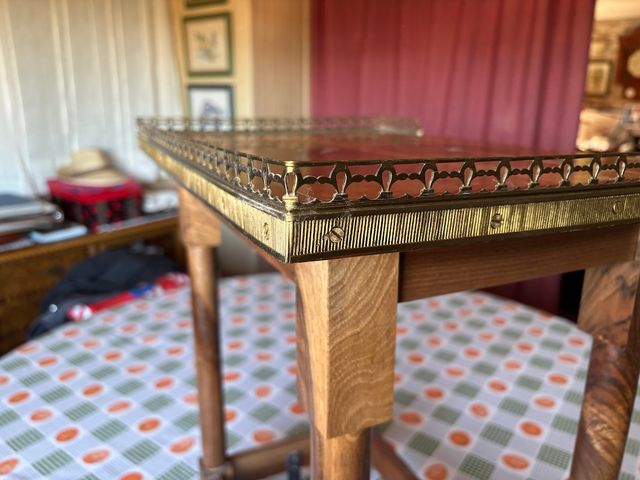 MESA DE CENTRO CALIDAD EN NOGAL ESPAÑOL