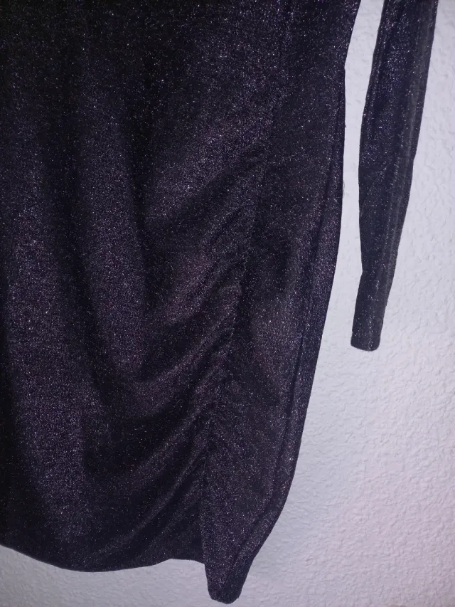 Vestido brillante manga larga