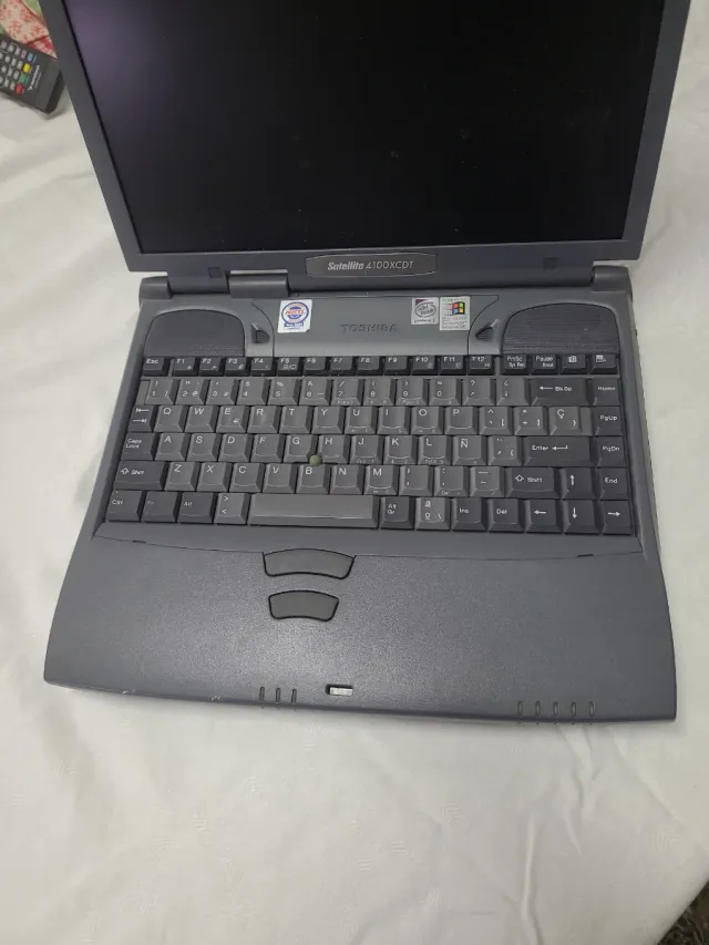 Ordenador Toshiha, funciona perfectamente,