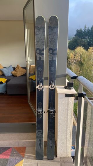 Esquís Travesía Hombre