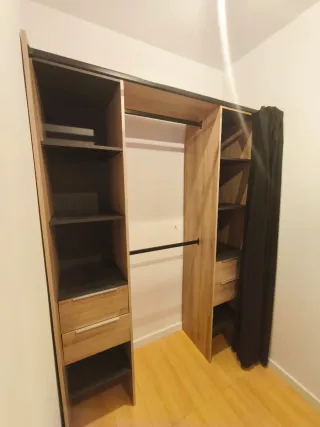 Armario vestidor abierto