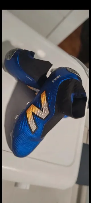 Botas de fútbol azules talla 42
