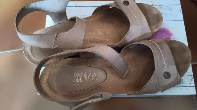 Sandalias piel Abril marrón claro