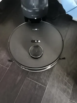 Robot Aspirador y Fregasuelos Eureka