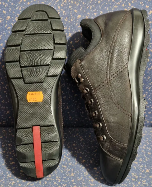 Zapatos Estilo Botines Prada De Cuero Marrones.