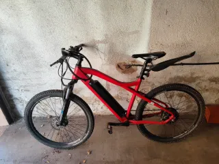 Bicicleta Eléctrica Roja i patinete eléctrico