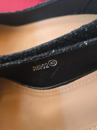 Zapatos de vestir Guapissima negros con pedrería