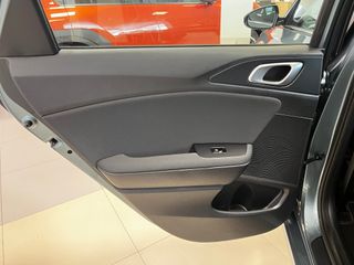 KIA Ceed Tourer MHEV Drive DCT 2025