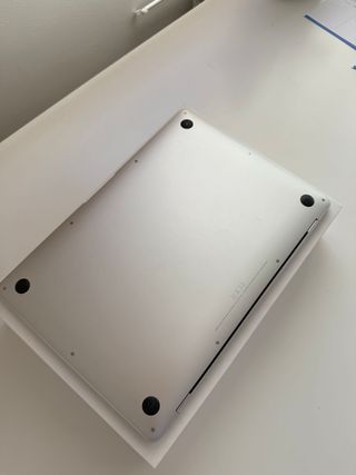 MacBook Air 13” i5 8GB 256GB Plata