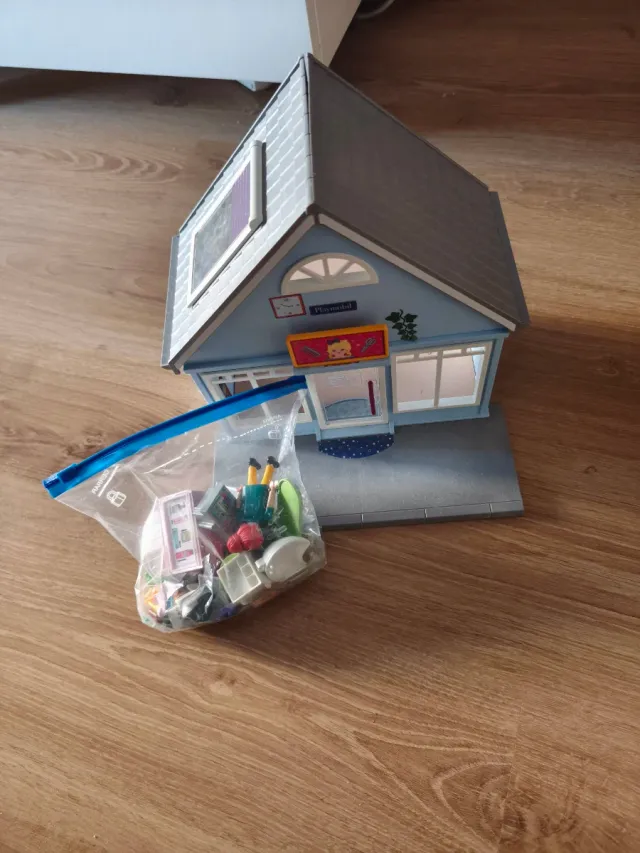 Play móvil city life peluqueria