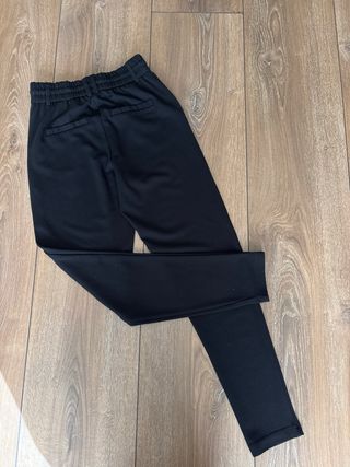 Pantalón de vestir negro de pinza