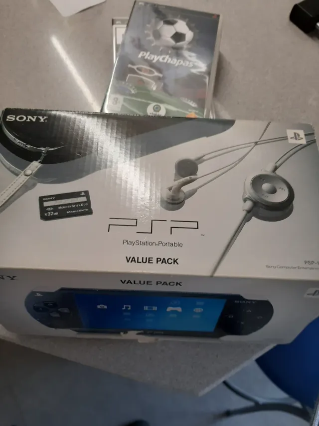 PSP Sony + 3 Juegos