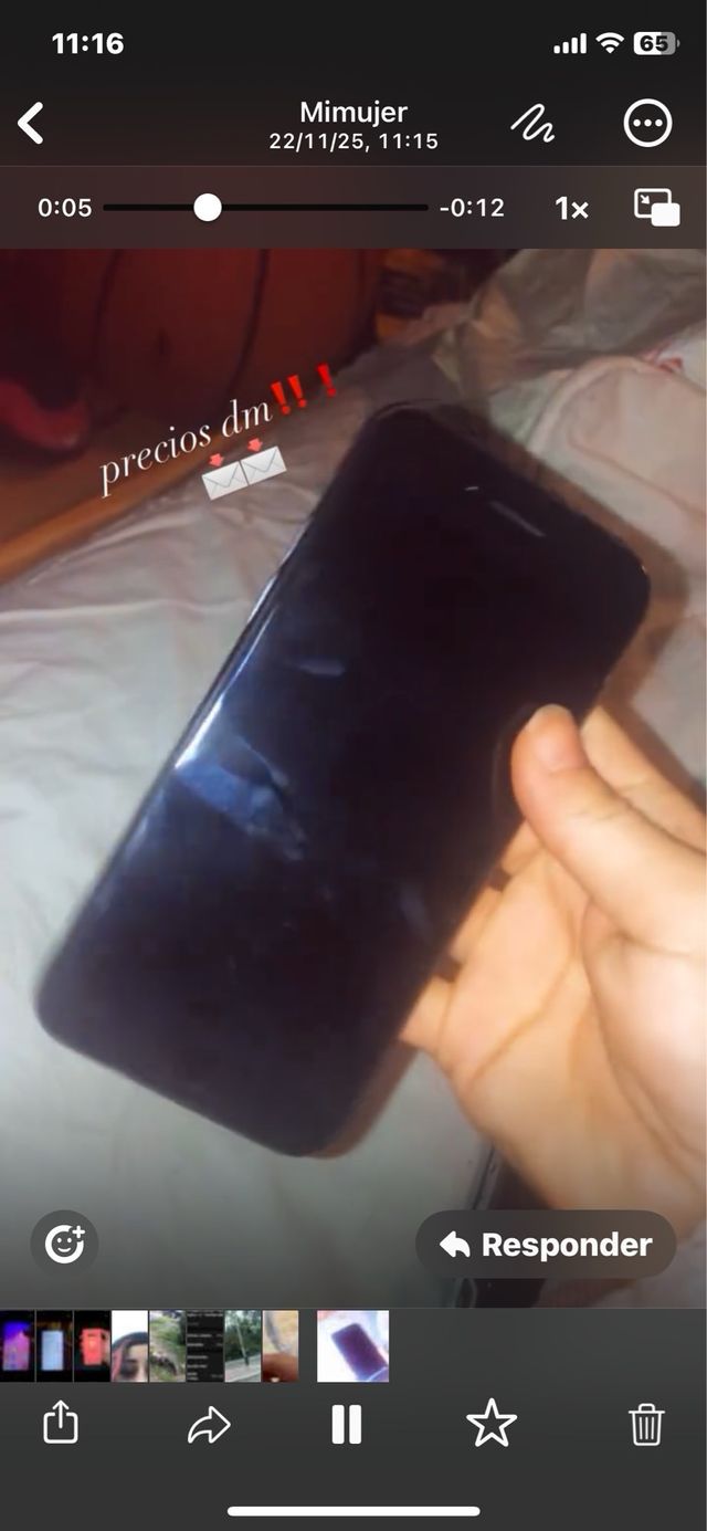 iPhone 8 Space Gray. también se venden 3 móvile