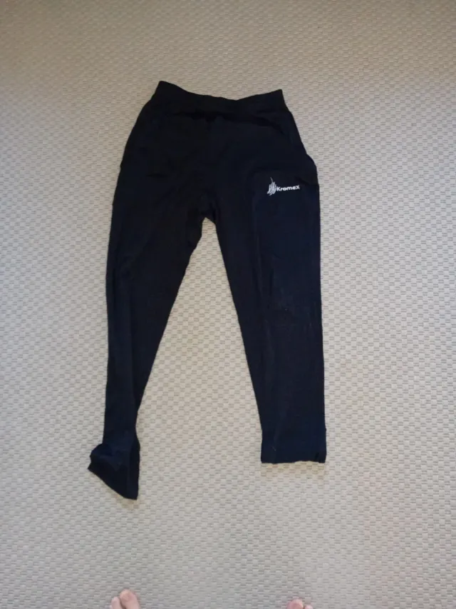 Pantalón largo negro Kromex
