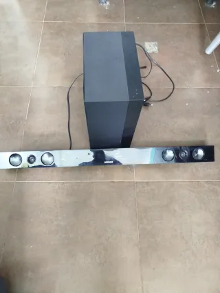Barra de Sonido Samsung 300W + Subwoofer