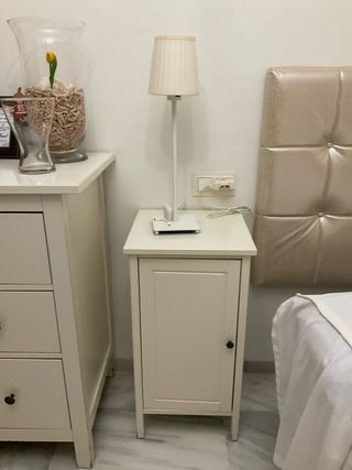 Mesita de noche Ikea