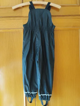 Buzo infantil nieve Zara impermeable