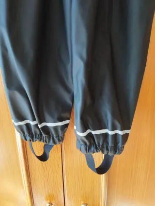 Buzo infantil nieve Zara impermeable