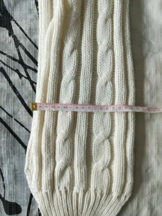 Bufanda de punto trenzado color crudo