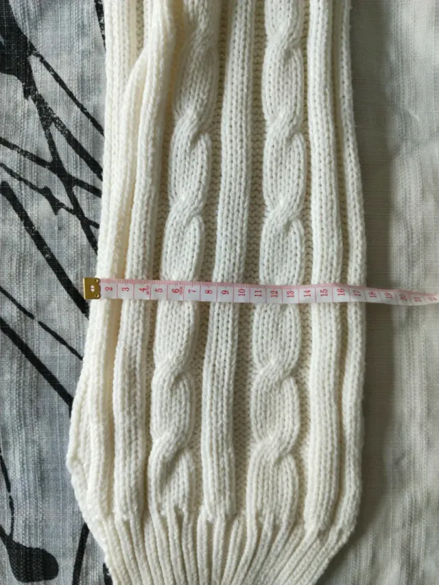 Bufanda de punto trenzado color crudo