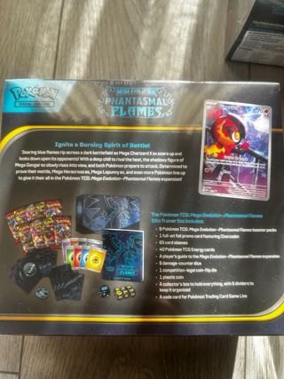 2x Caja Entrenador Élite Phantasmal Flames Sellada