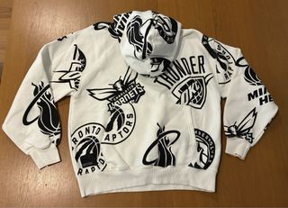Sudadera niño con capucha  Zara NBA Talla 13-14